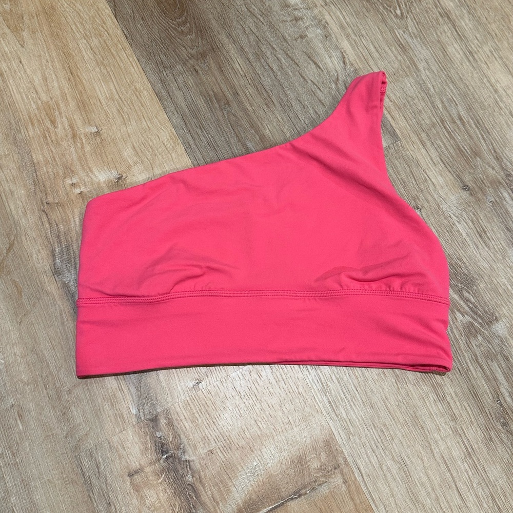 🫦Lululemon Align Asymmetrical Bra A/B in color Lip Gloss 🌸size 10